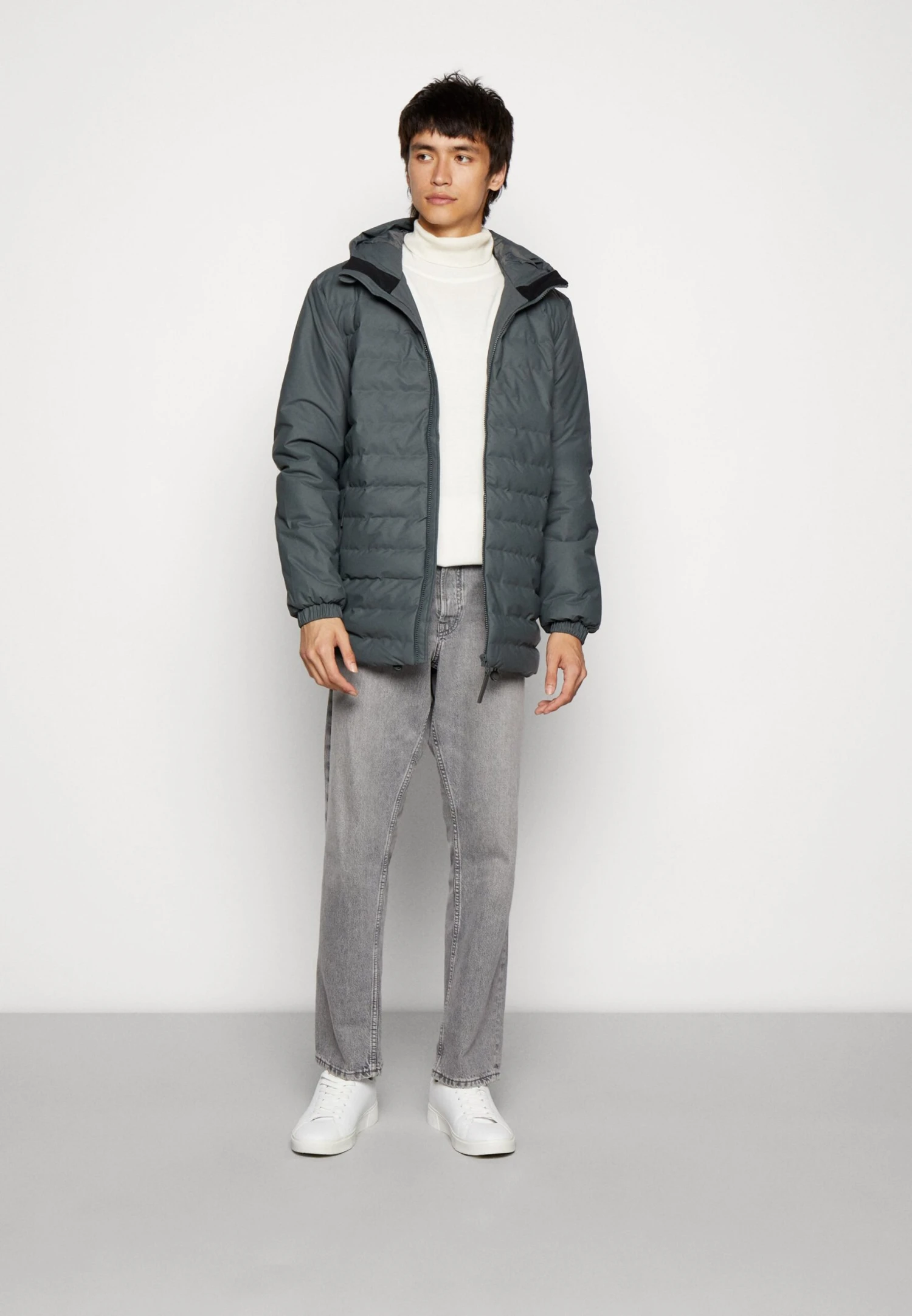 Rains Trekker Hooded Jacket Unisex - Winter Coat - Slate 4 Rains Trekker Hooded Jacket Unisex - Winter Coat - Slate - Image 2