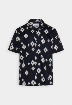 Minimum Jole - Shirt - White Asparagus -Stock X 01116aaf93f04870a769c4eec2321765