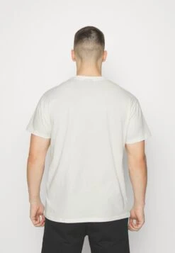 Hummel Win Boxy Shirt - Basic T-Shirt - Marshmallow -Stock X 02472f46ac0c414ba51c904c547c9a5e