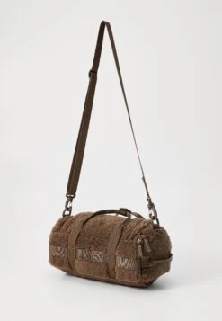 Stock X -Stock X 03223db23eae4c3c97ac7325c0e482e1