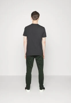 Boss Chino Pant Tapered - Chinos - Dark Green -Stock X 03306bc3098a4b24a9edd1747da97630