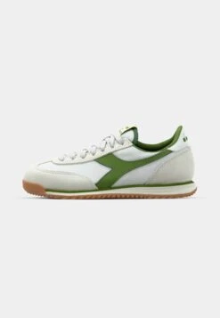 Diadora CROSS UNISEX - Trainers - Harvest Gold /greener Pastures -Stock X 03c787df6148435c9c4f4dbf8d439773