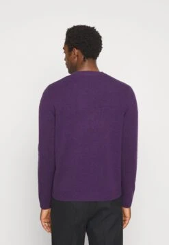 Wood Wood Kevin Jumper - Jumper - Aubergine -Stock X 068ef893a845407dab9db53002816095