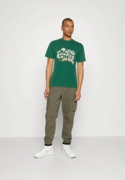 Jack & Jones Jcomarina Tee Crew Neck - Print T-Shirt - Verdant Green -Stock X 081cd31518c443409e1a5840ed1ac197