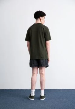 Nike Sportswear CLUB REISSE - Shorts - Black -Stock X 09ba0058f7984396b0a54e04f3ec2368