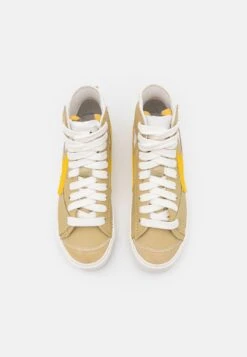 Nike Sportswear Blazer Mid '77 Jumbo Unisex - High-Top Trainers - Wheat Grass/Vivid Sulfur/Sail/Wheat Grass/Black/Team Orange -Stock X 0a9fbc0bf2ce48749bb5add7a7ca46d3