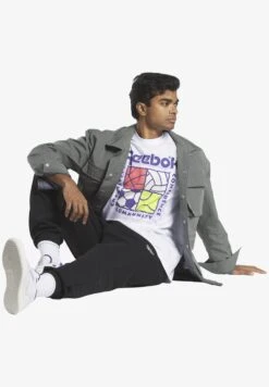 Reebok Classic Gs Rec Center Ss - Print T-Shirt - White -Stock X 0ac7cdd9365941c6893dbc9da4f2c71e