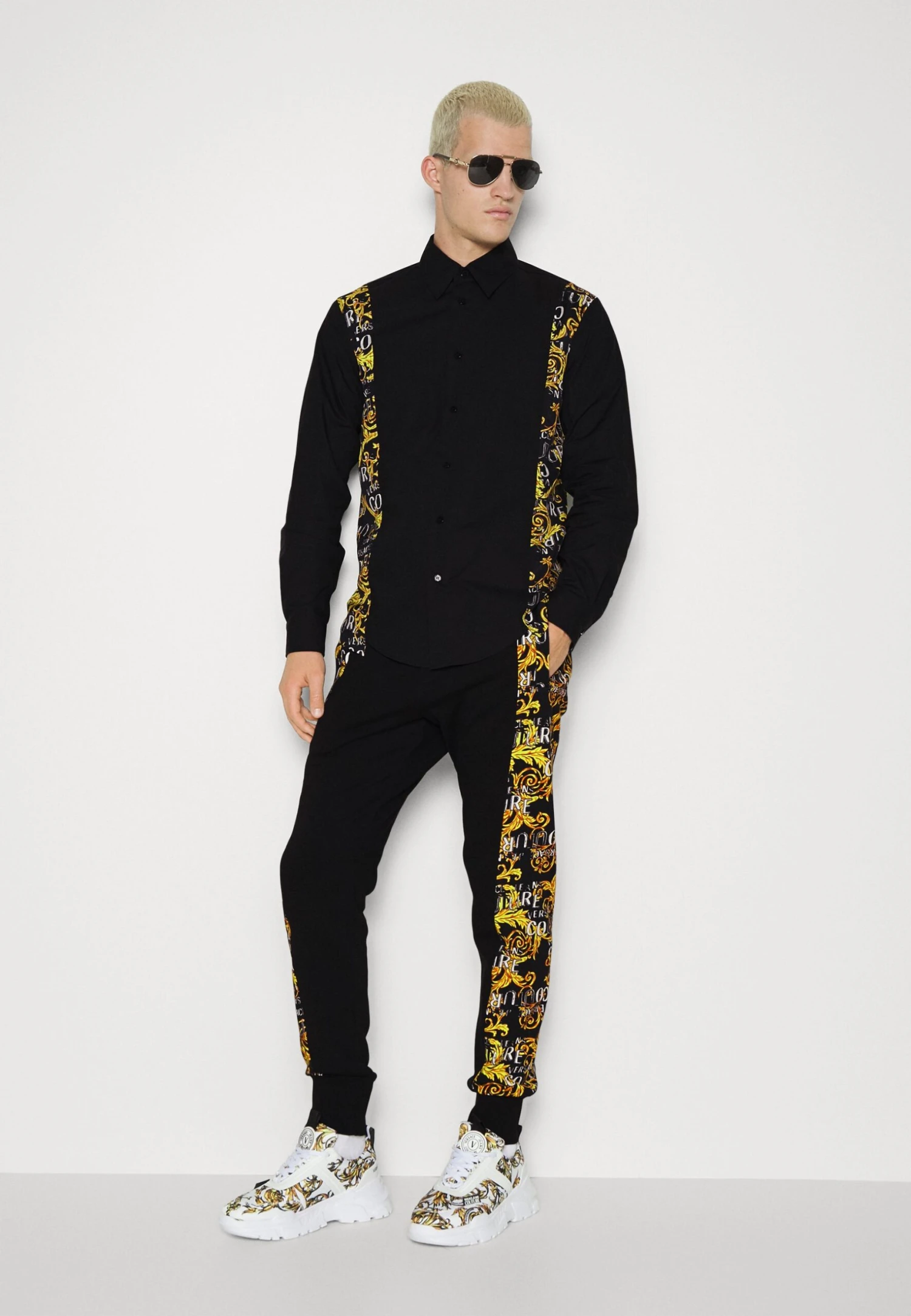 Print Logo Couture - Tracksuit Bottoms - Black/Gold 6 Print Logo Couture - Tracksuit Bottoms - Black/Gold - Image 4