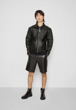Han Kjøbenhavn Cropped Jacket - Leather Jacket - Black -Stock X 0d3c4dc9d9584516aedb95643602ef99