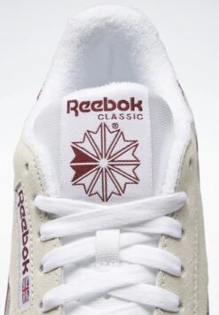 Reebok Classic Classic Leather Unisex - Trainers - Red -Stock X 0db709ea4ceb401cbfbe5f15ff965fd1