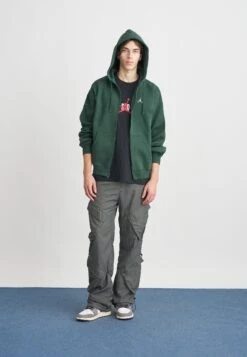 Jordan Sweatshirt - Midnight Green -Stock X 0df441bfe5a9488c84e19abfd65a4a88