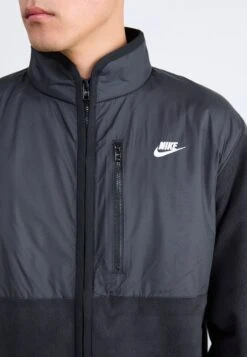 Nike Sportswear CLUB WINTERIZED - Fleece Jacket - Black/white -Stock X 0ee9483ca9404f759b0f93c89cd4d449