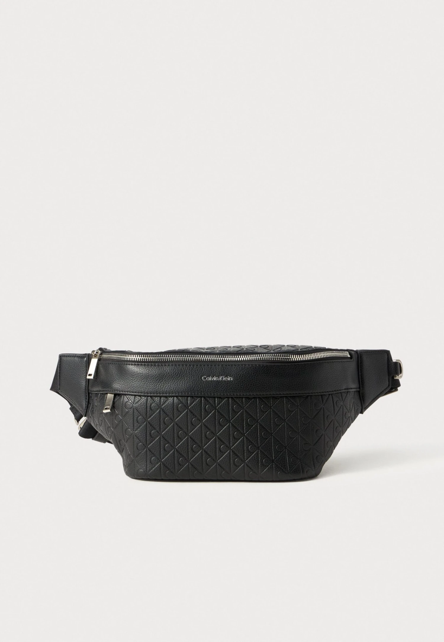 Calvin Klein EMBLEM EMBOSS WAISTBAG - Bum Bag - Black 3 Calvin Klein EMBLEM EMBOSS WAISTBAG - Bum Bag - Black