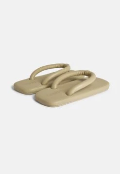 Hastalavista - T-Bar Sandals - Beige -Stock X 107a2deccc30400d964fb32ec8d35a0d