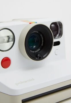 Polaroid NOW GENERATION 3 UNISEX - Camera - Pebble White -Stock X 10aecb2758c14bd783bbe3fcea857e27