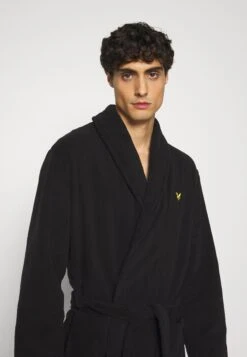 Lyle & Scott Lucas - Dressing Gown - Black -Stock X 1136b55f3a5840aba0673e96ee74549f