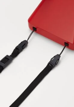 Polaroid Now - Camera - Red -Stock X 113bc7633316422b8cef6890221057cb