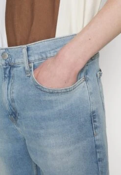 Calvin Klein Jeans Slim Short - Denim Shorts - Denim Light -Stock X 11ff74000a9347939a479e2ff5b03135