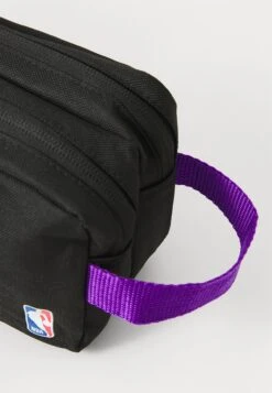 NBA ANGELES LAKERS DOPP KIT - Wash Bag - Black -Stock X 121301eb4c244bff949927fe81a3f98c
