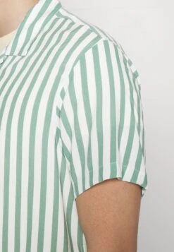 Pier One Shirt - Mint/White -Stock X 12466986754647b3a258ea7971835adc