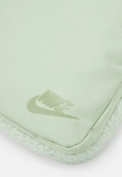 Nike Sportswear Heritage Unisex - Across Body Bag - Honeydew/Honeydew/Oil Green -Stock X 12aa3672954e41228cbf92147a317c04