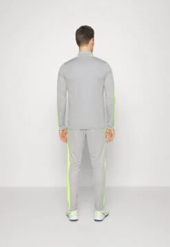 Nike Performance Academy Tracksuit Branded - Tracksuit -Stock X 137ab69e2a9d47de917b99b2eab99e04