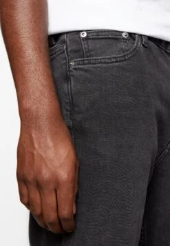 WEEKDAY Sunday - Slim Fit Jeans - Black -Stock X 13f8e291a20a4f11af1a2607f5ce1c55