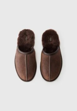 Ugg Slippers - Dusted Cocoa -Stock X 140c02303a55477b89520fd711444ac5