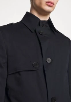 DRYKORN Skopje - Short Coat - Navy -Stock X 1434562bb1534ec8acc92e1a0b225f59