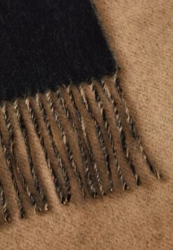 Calvin Klein BRUSHED MIDWEI - Scarf - Black/tan -Stock X 14cdf3e7967b402f957f66e824c44228