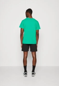 Kangol Round Neck Brooklyn Tee Unisex - Print T-Shirt - Green -Stock X 151150047bbb432f96424287424500fc