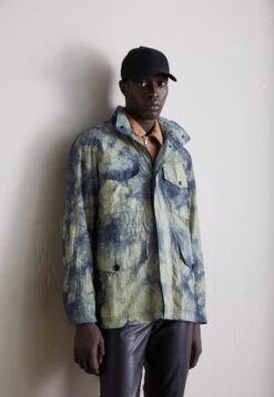 J.Lindeberg Hayes Tie Dye Hiking - Short Coat - Aloe