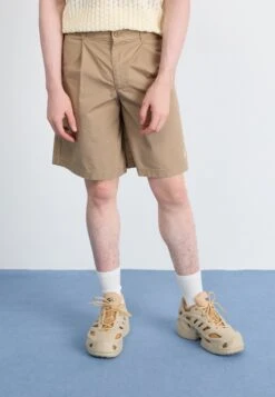 Stock X 5 Adidas Originals BERMUDA - Shorts - Blanch Cargo