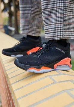 Jordan Lane - High-Top Trainers - Black/Dark Concord/Infrared 23 -Stock X 16322c8f80574079a8a20b0f61cab92d