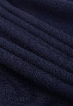 Boss NASTER - Scarf - Dark Blue -Stock X 16ef3bf7122a4dba8aada2750c95e6d2