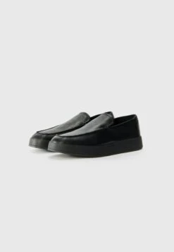 Calvin Klein HYBRID CUP - Slip-ons - Triple Black -Stock X 16fb61a678a6420db0a3ae0e1212a2b9