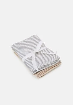 Cam Cam Copenhagen 4Pack Muslin Wash Cloths Unisex - Other Accessories - ClassicBlue -Stock X 173b36444f0f41fbb5873d5d6d706613