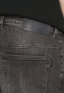 DRYKORN West - Jeans Tapered Fit - Grey -Stock X 1835217797ce4d009f6351d5458bf20b