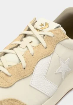 Converse OMEGA TRAINER UNISEX - Trainers - Last Straw/egret/vintage White -Stock X 1a91bc84fb3d4fc59b6f0846cab8445c