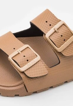 Boss Surfley Dmpr Unisex - Slippers - Medium Beige 13 Boss Surfley Dmpr Unisex - Slippers - Medium Beige -Stock X 1b52cdb1a8a14680aa59078d15e90aa1