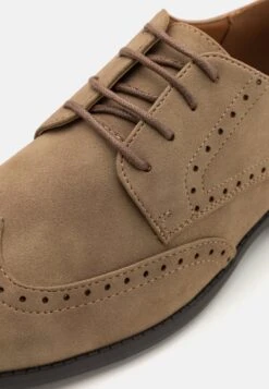 Pier One Lace-Ups - Beige -Stock X 1b5eb0fbcf8a4027bad831479b4dbd0e