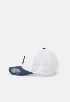 El Torro - Cap - White -Stock X 1ba17707a6d942ac95c9093b964cfe33