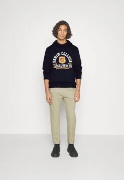 Jack & Jones Jjelogo Hood - Hoodie - Sky Captain 8 Jack & Jones Jjelogo Hood - Hoodie - Sky Captain -Stock X 1be7a20e37a84a50b2cd4469e534a7bc