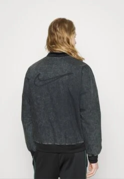 Nike Sportswear Club - Bomber Jacket - Black/White -Stock X 1c3dceb3f2734317afe277e7176ed6eb