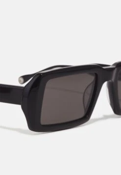 ETUDES Form Unisex - Sunglasses - Black -Stock X 1cb21ea896c84f33b1f513ff0d1bf120