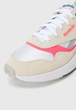Reebok Classic ERS WORLD UNISEX - Trainers - White/pink Blast -Stock X 1cf3347f8da04756a96e3b70c1e61d74