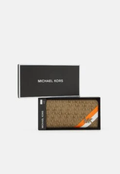 Michael Kors Tech Zip Around Unisex - Wallet - Apricot -Stock X 1dcbda9e7d9b4c20a8b135014a0a6856