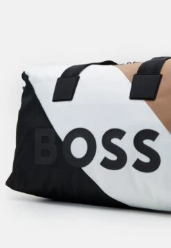 Boss Catch Holdall Unisex - Weekend Bag - Open Miscellaneous -Stock X 1ed9a1906cb14ff68285811c5737b927