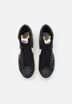 Nike Sportswear Blazer Mid '77 Vntg - High-Top Trainers - Black/White/Sail/Team Orange -Stock X 1f789be93a0c49b78a2d80da42f53faa