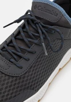 Columbia Summertide - Hiking Shoes - Shark/White -Stock X 1fa03d0367e14017a6d71c5c79bb7b6a